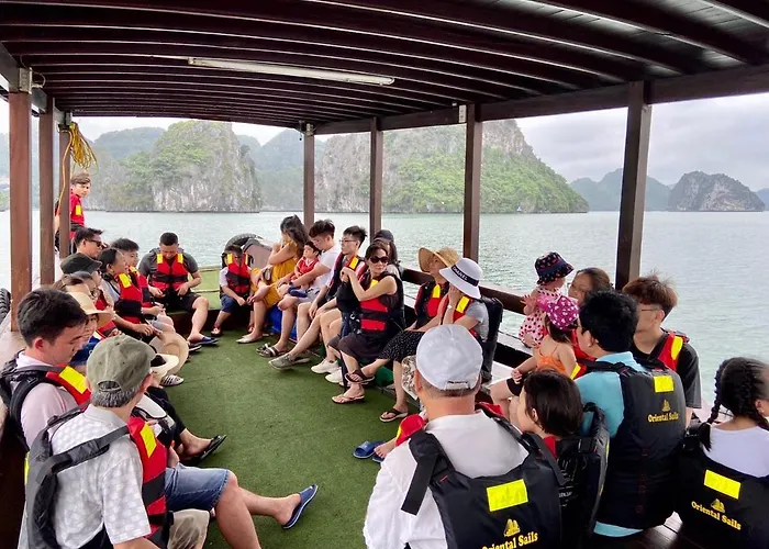 Discovery Travel Khách sạn Hạ Long